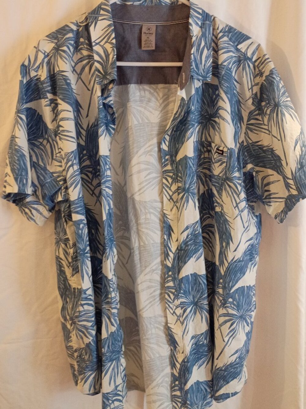 Men's Size XL Hurley Patio Printed Woven Shirt